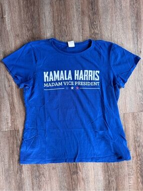 Women’s Kamala Harris Madam Vice President T-Shirt - size XL